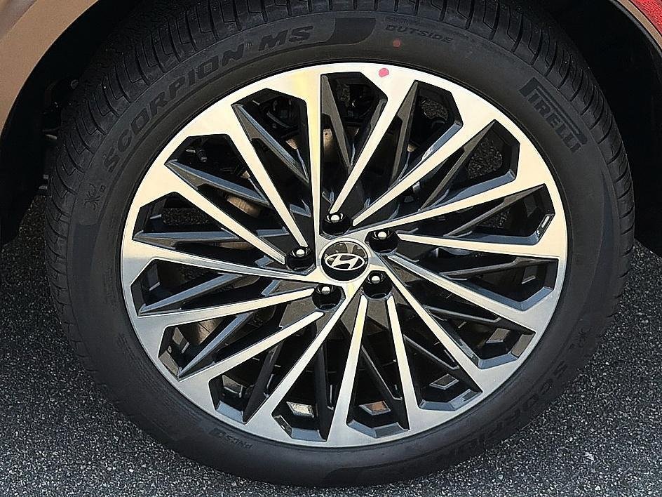 New 2026 Earthy Brass Matte Hyundai Calligraphy FWD image 21