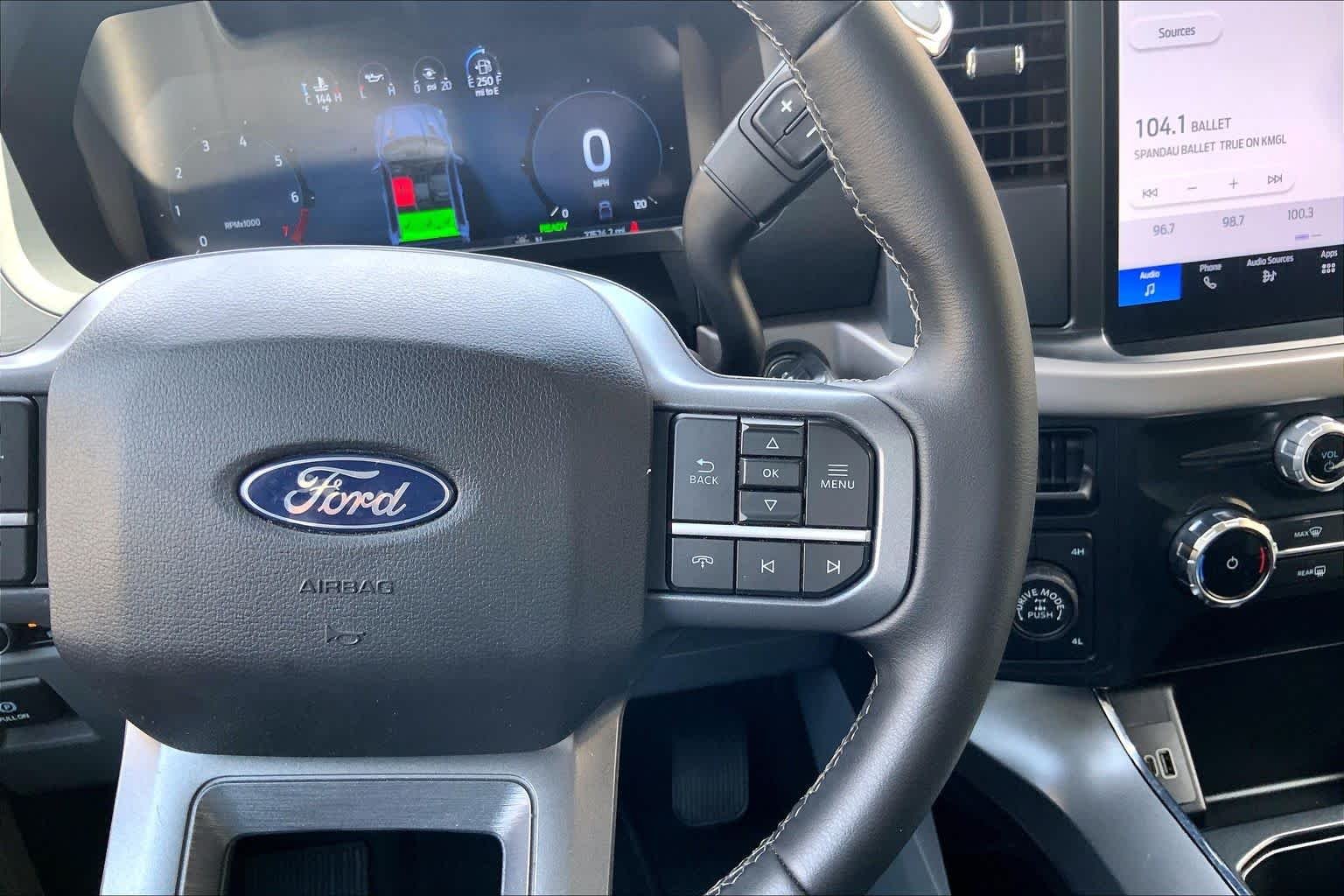 Used 2025 Iconic Silver Ford XLT image 25