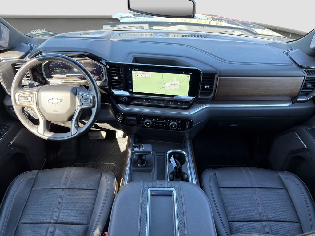 Used 2022 Gray Chevrolet High Country image 14