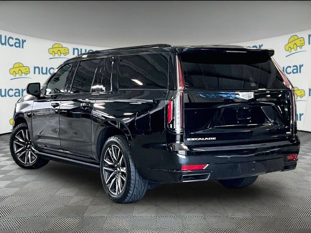 Used 2021 Black Cadillac Sport image 4