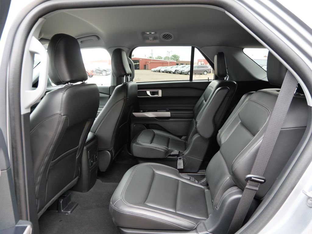 Certified Used 2023 Silver Ford XLT image 13
