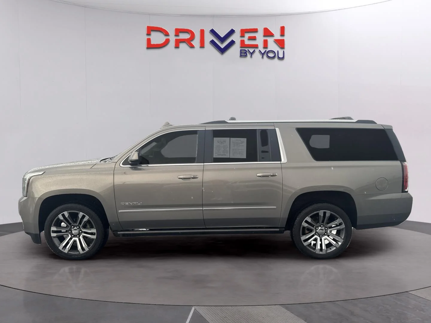 Used 2019 PEPPERDUST METALLIC GMC Denali image 2