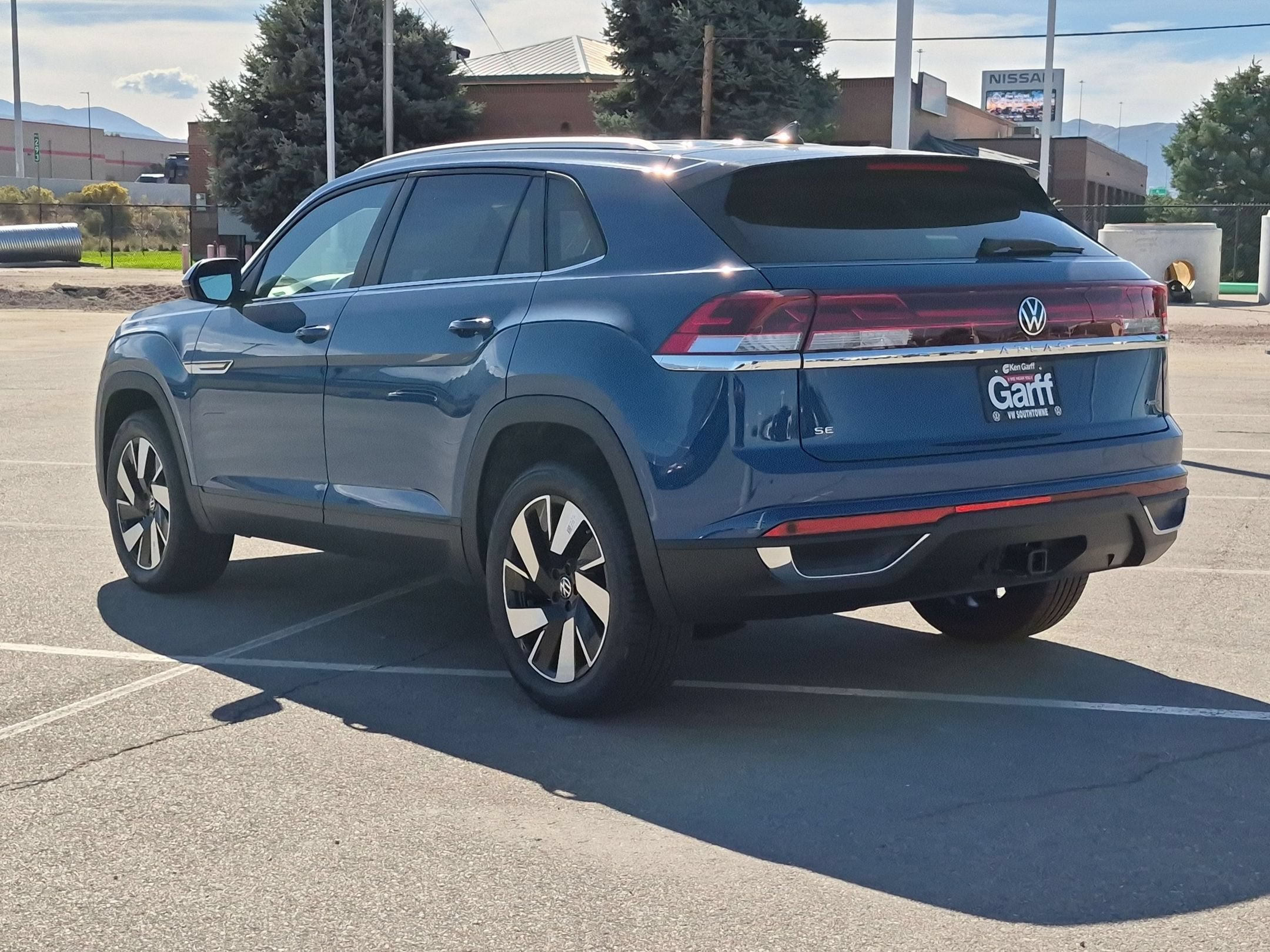 New 2026 Mountain Lake Blue Metallic Volkswagen 2.0T SE w/Technology image 5