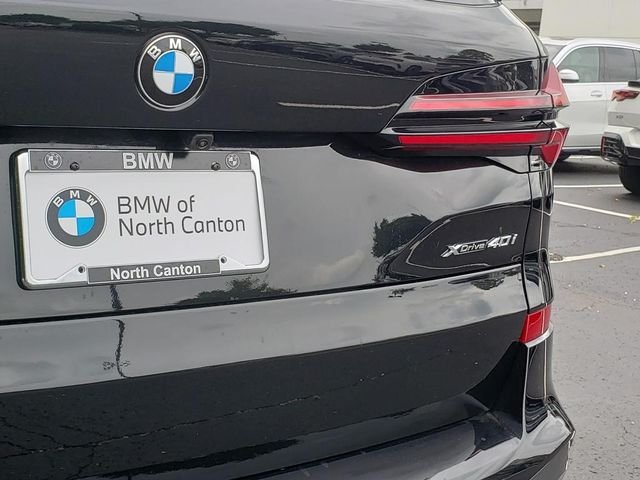 New 2026 Black Sapphire Metallic BMW xDrive40i image 11