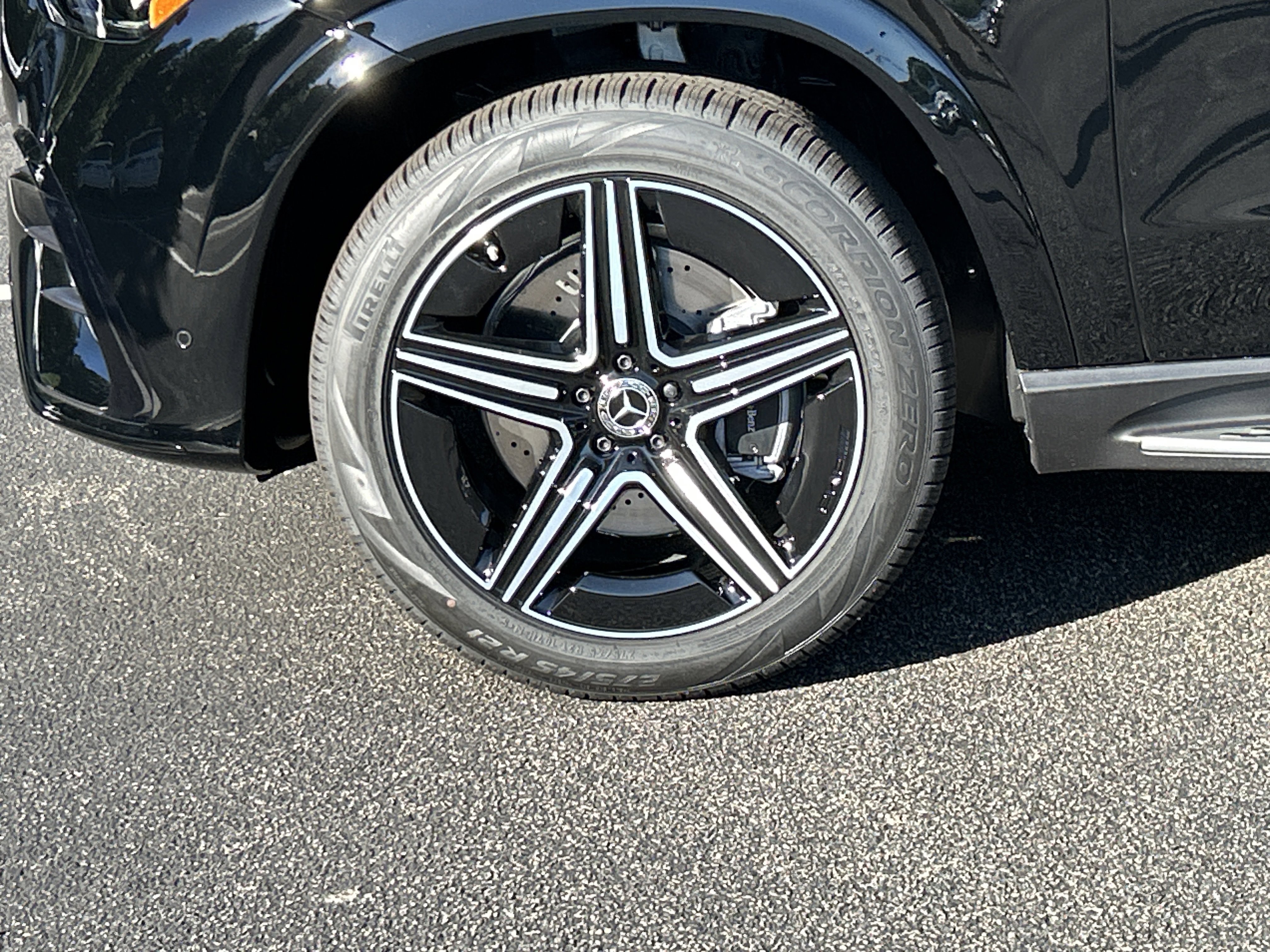 New 2026 Black Mercedes-Benz GLE 350 4MATIC® SUV image 14