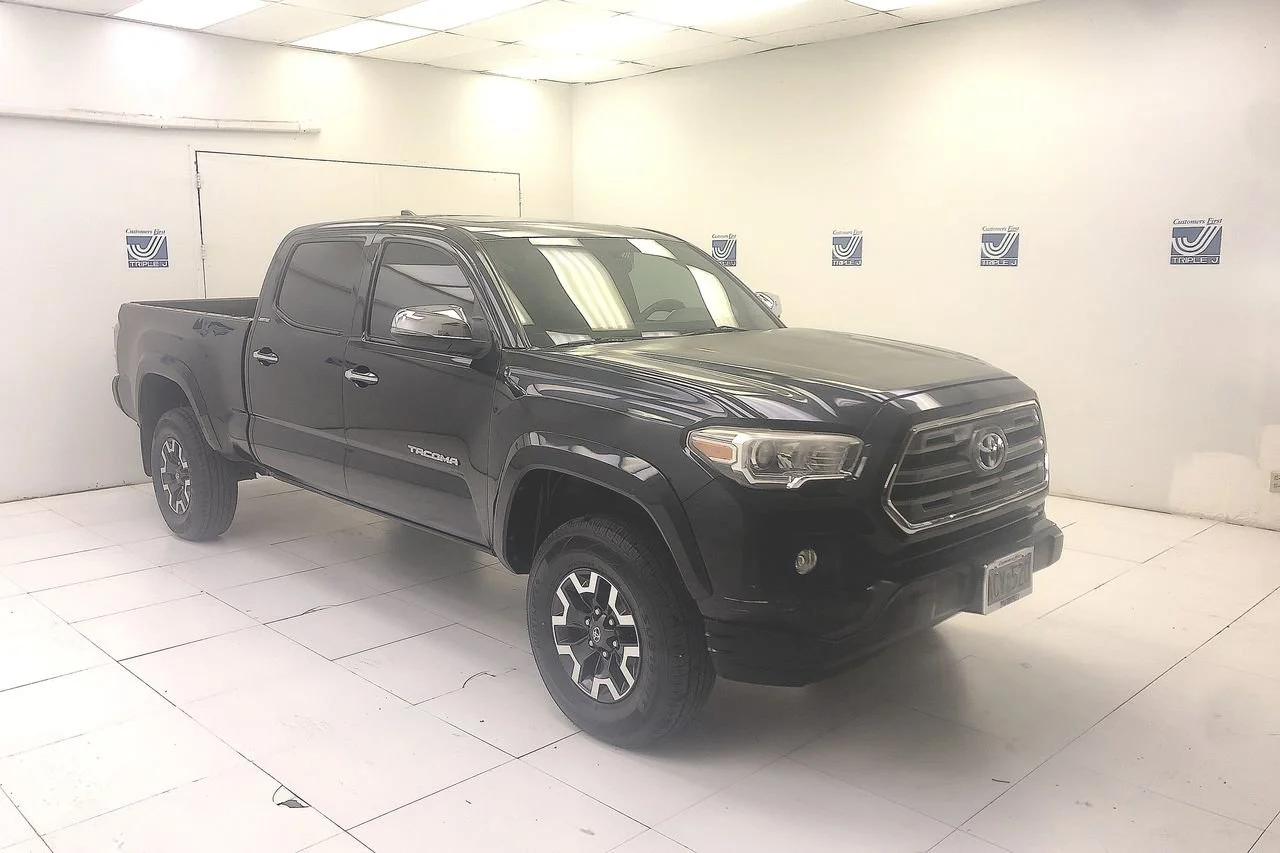 2016 Toyota Tacoma's photo