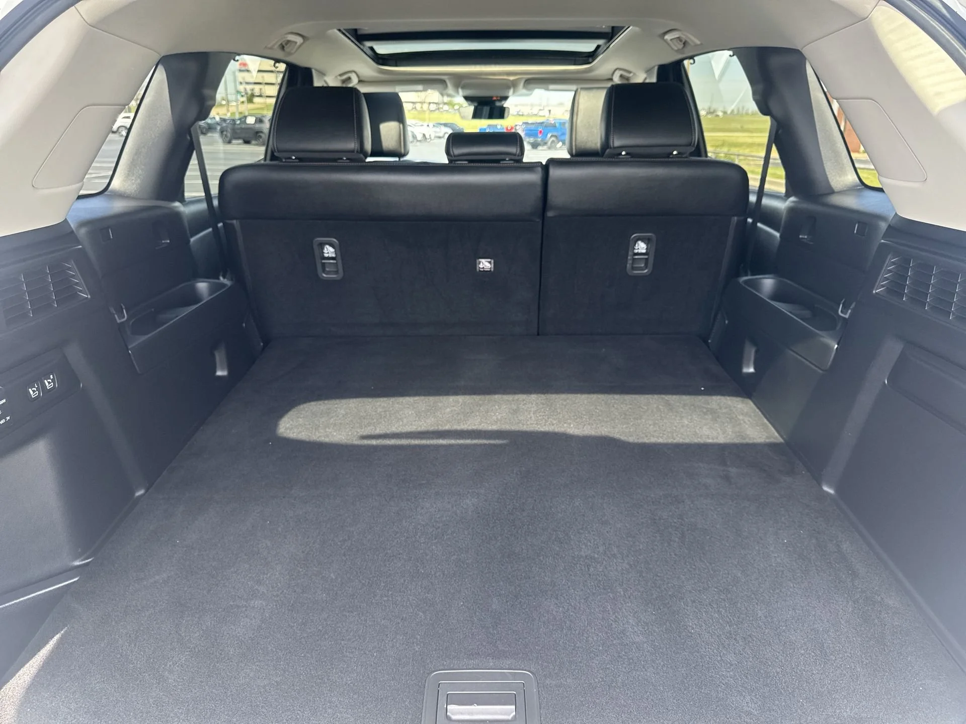 2025 Mazda CX-70 Premium Package - Photo 24