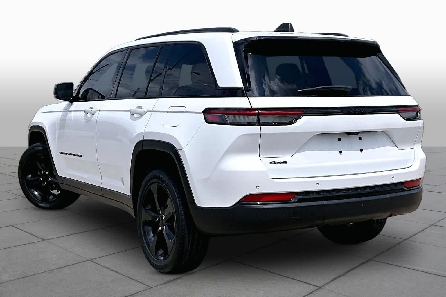 Used 2023 Bright White Clearcoat Jeep Altitude image 12