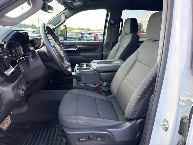 Used 2025 Summit White Chevrolet LT image 16