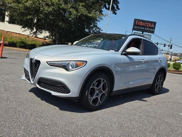 Used 2023 Gray Alfa Romeo Sprint image 3