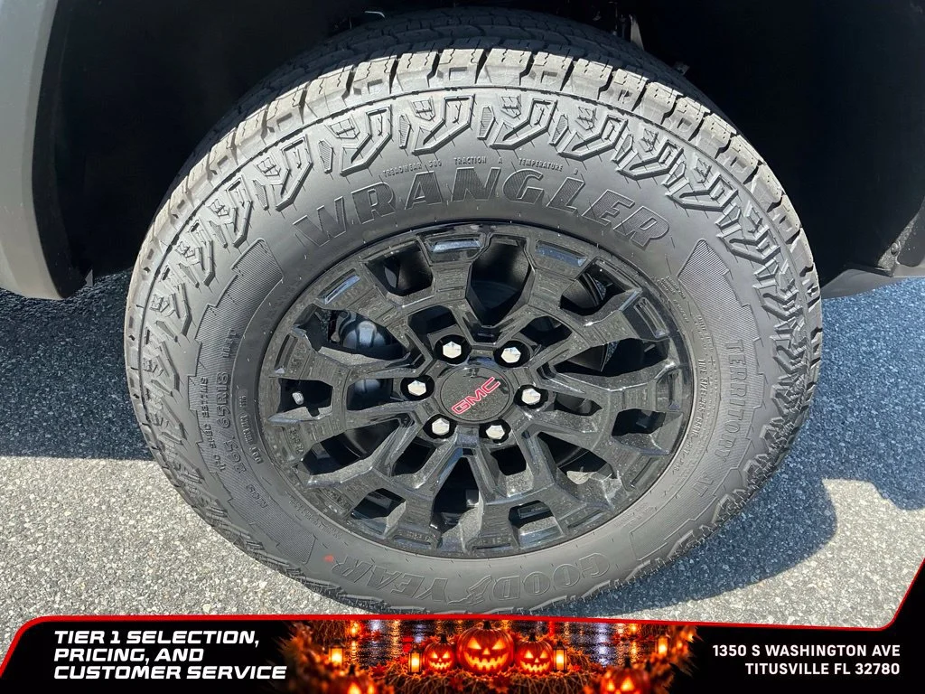 New 2026 Sterling Metallic GMC Elevation image 13