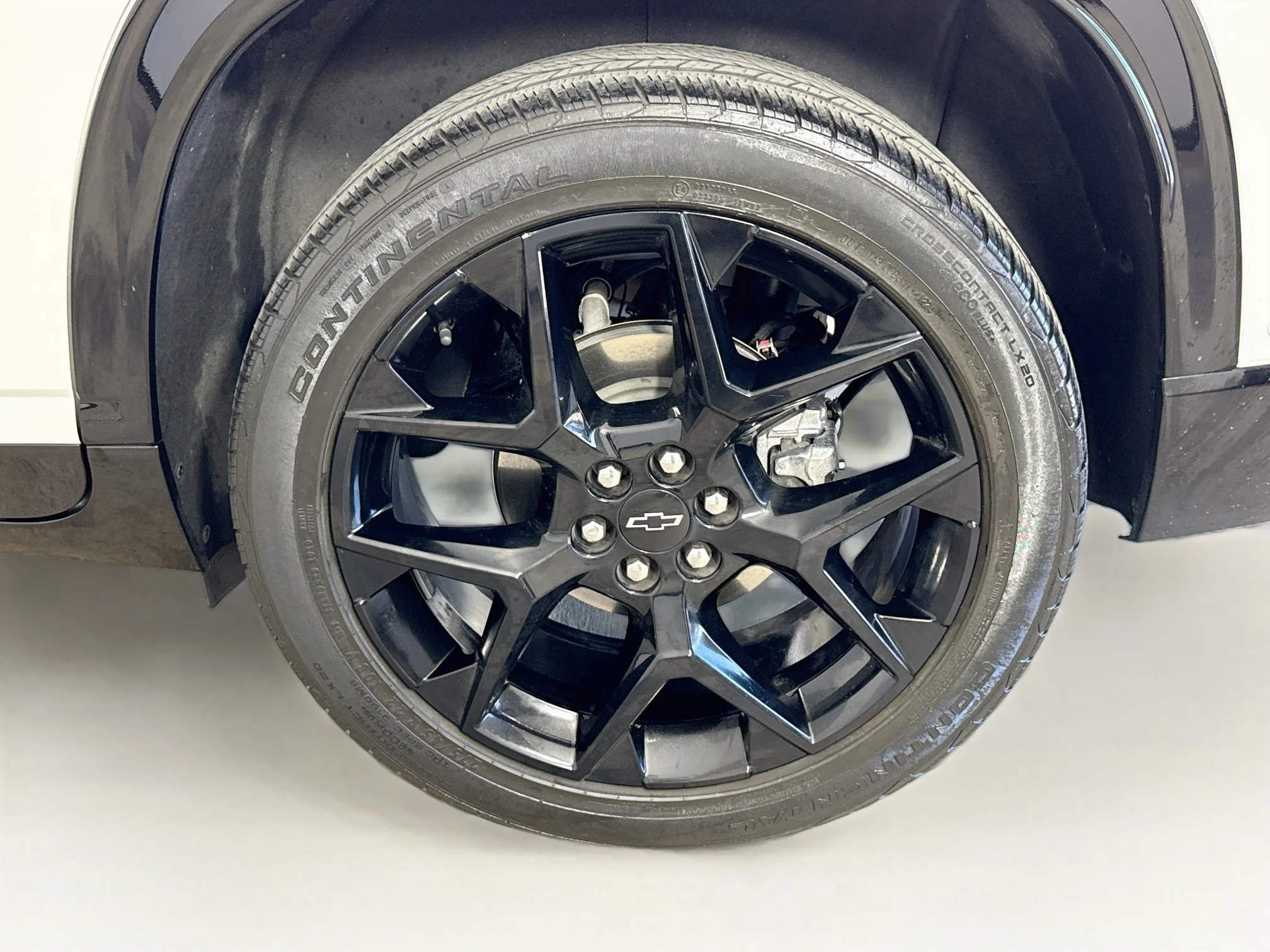 Used 2024 Iridescent Pearl Tricoat Chevrolet RS image 34