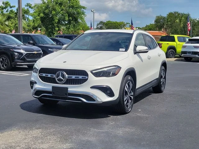 Used 2025 White Mercedes-Benz GLA 250 image 29