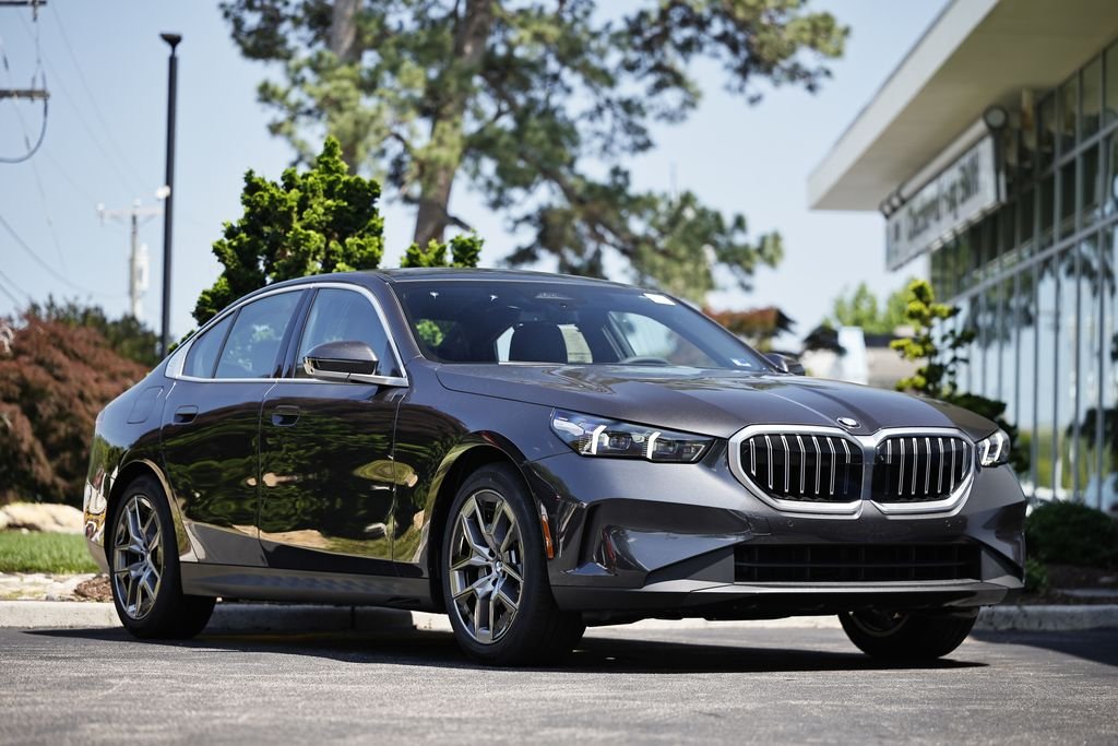 2027 BMW 5 Series 530i Sedan's photo