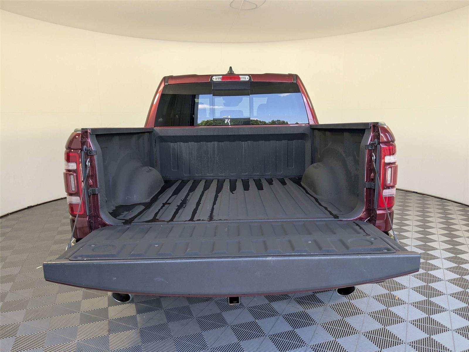 Used 2022 Delmonico Red Pearlcoat Ram Laramie image 7