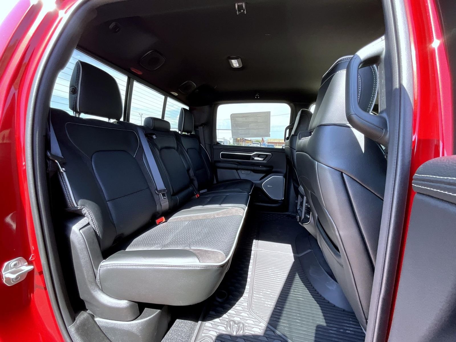 New 2026 Molten Red Pearl-Coat Exterior Paint RAM Laramie image 18