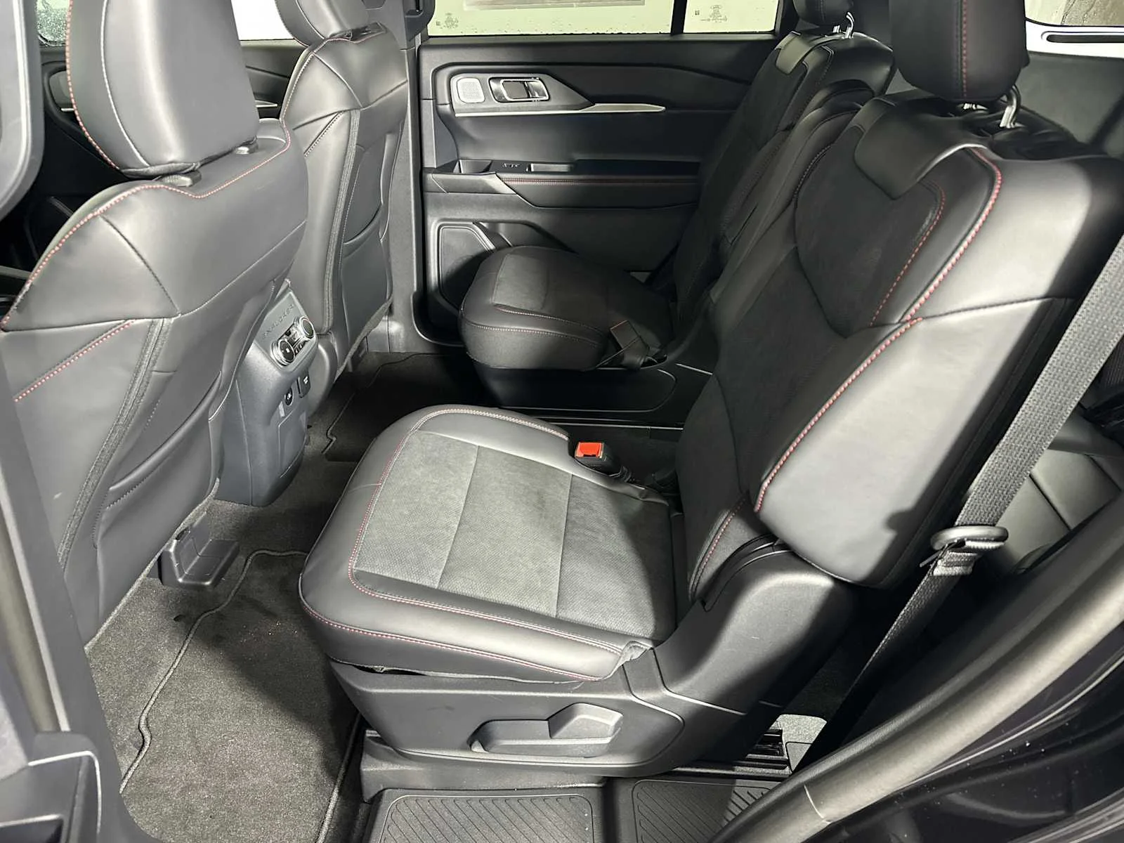 New 2026 Agate Black Metallic Ford ST image 23