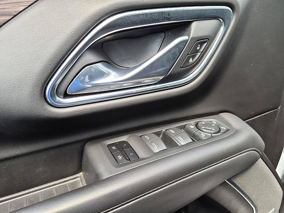 Used 2021 Summit White Chevrolet LT image 13