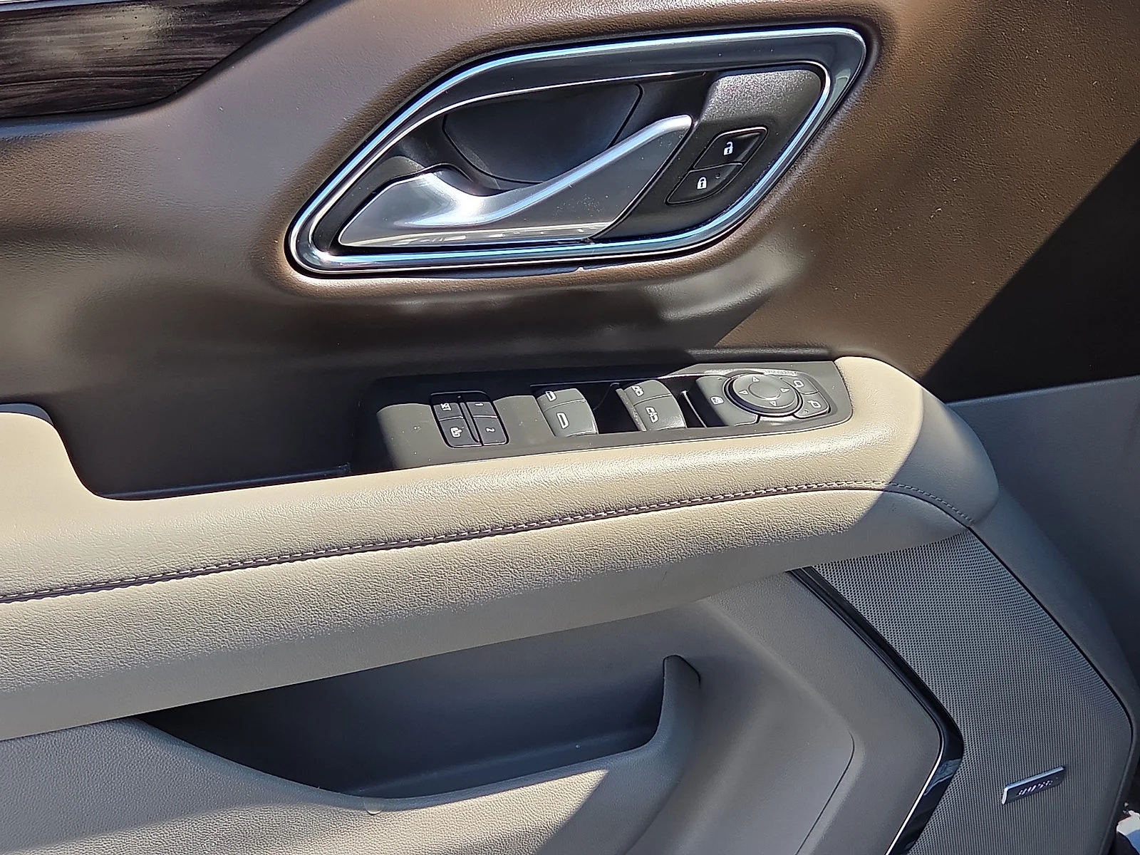 Used 2023 Dark Ash Metallic Chevrolet LT image 15