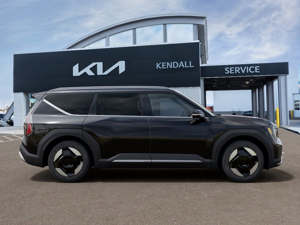 New 2026 Black Kia Wind image 7