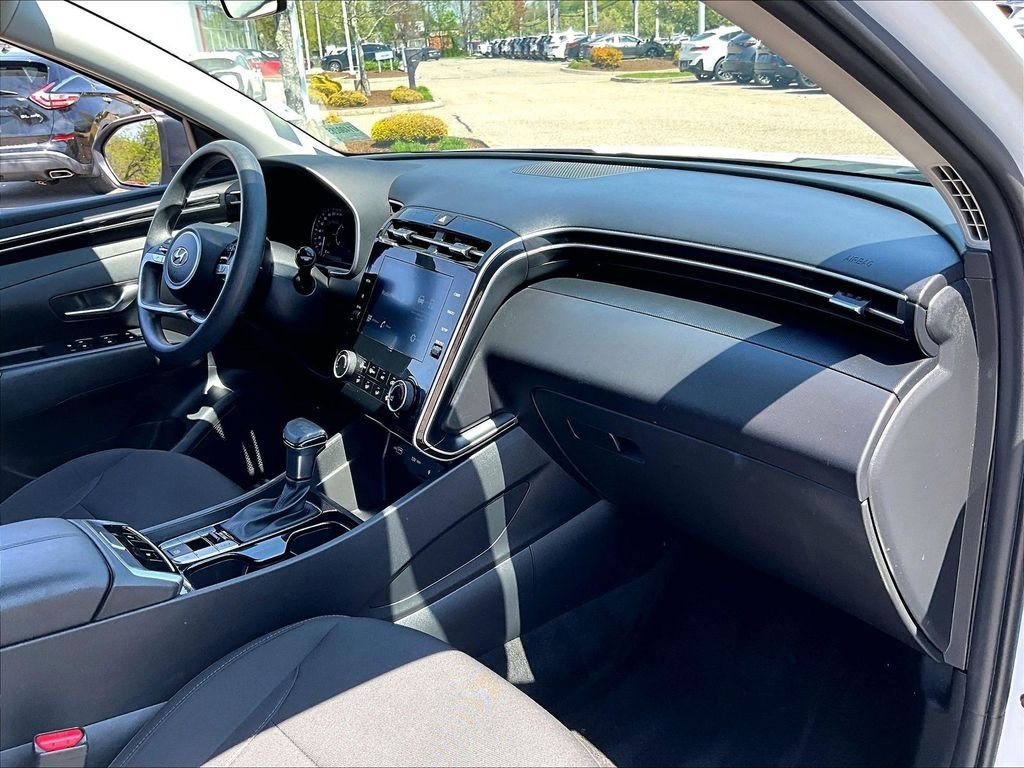 Used 2023 White Hyundai SEL image 14