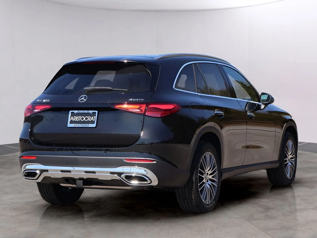 New 2026 Obsidian Black Metallic Mercedes-Benz GLC 300 image 7