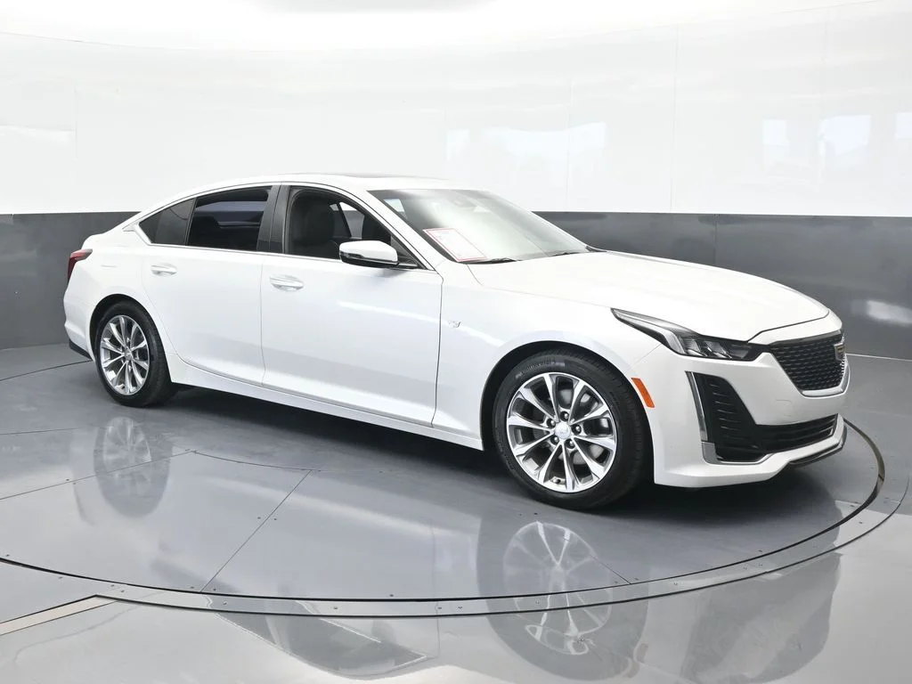 Used 2020 Crystal White Tricoat Cadillac Premium Luxury image 8