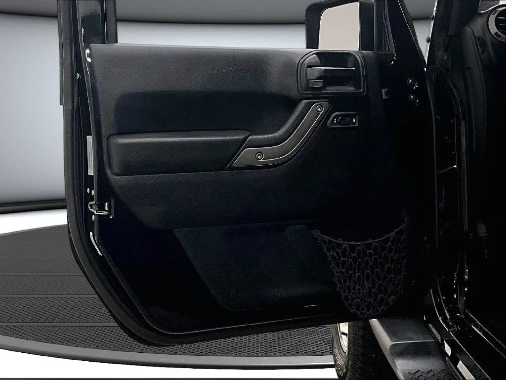 Used 2016 Black Jeep Unlimited Sport image 17