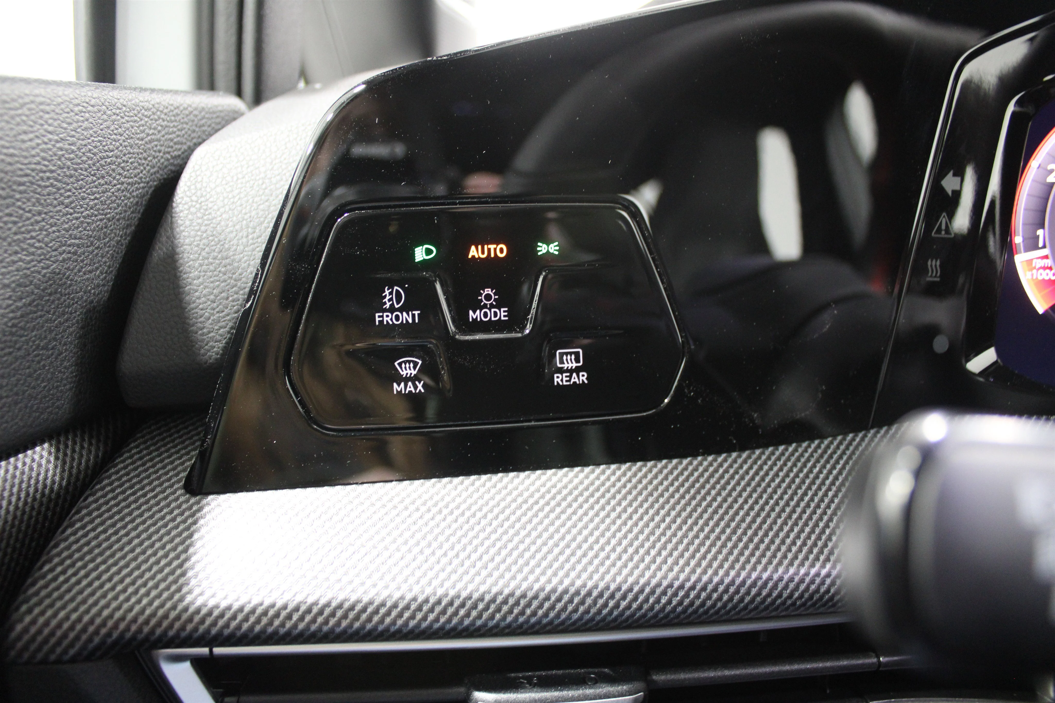 New 2026 Opal White Pearl Volkswagen Autobahn image 8