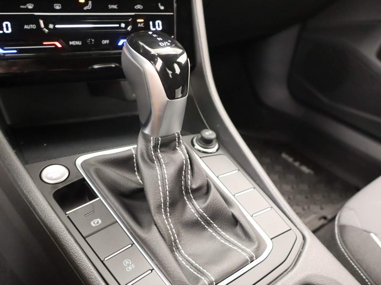 New 2027 Platinum Gray Metallic Volkswagen Sport image 8