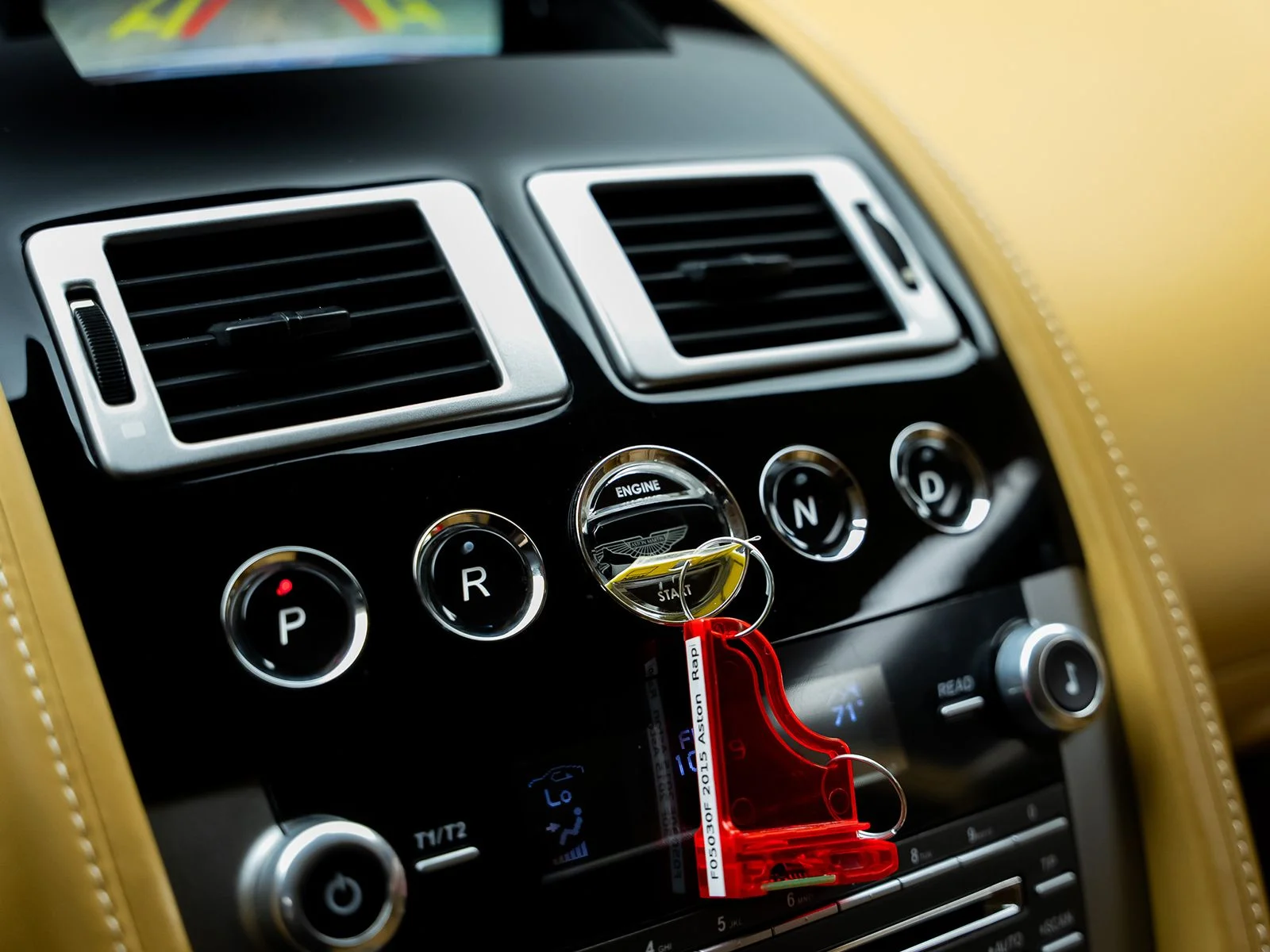 Used 2015 White Aston Martin Base image 49