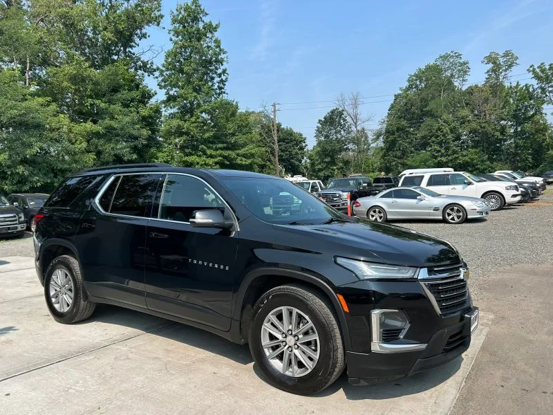 Used 2022 Black Chevrolet LT Sport Utility 4D image 15