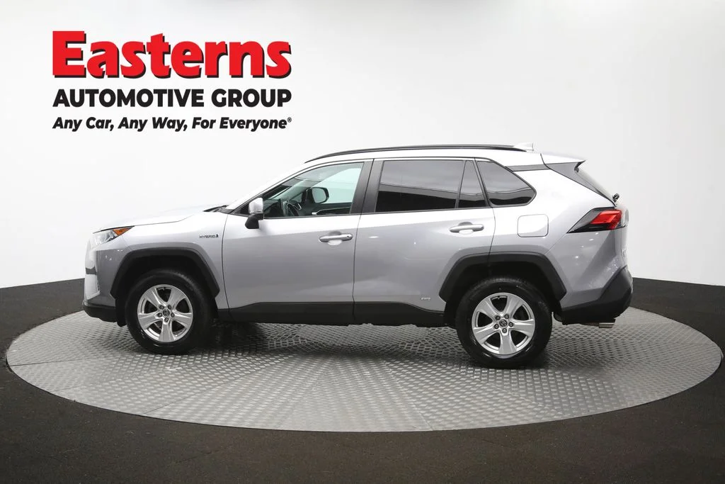 Used 2021 Silver Toyota XLE image 62