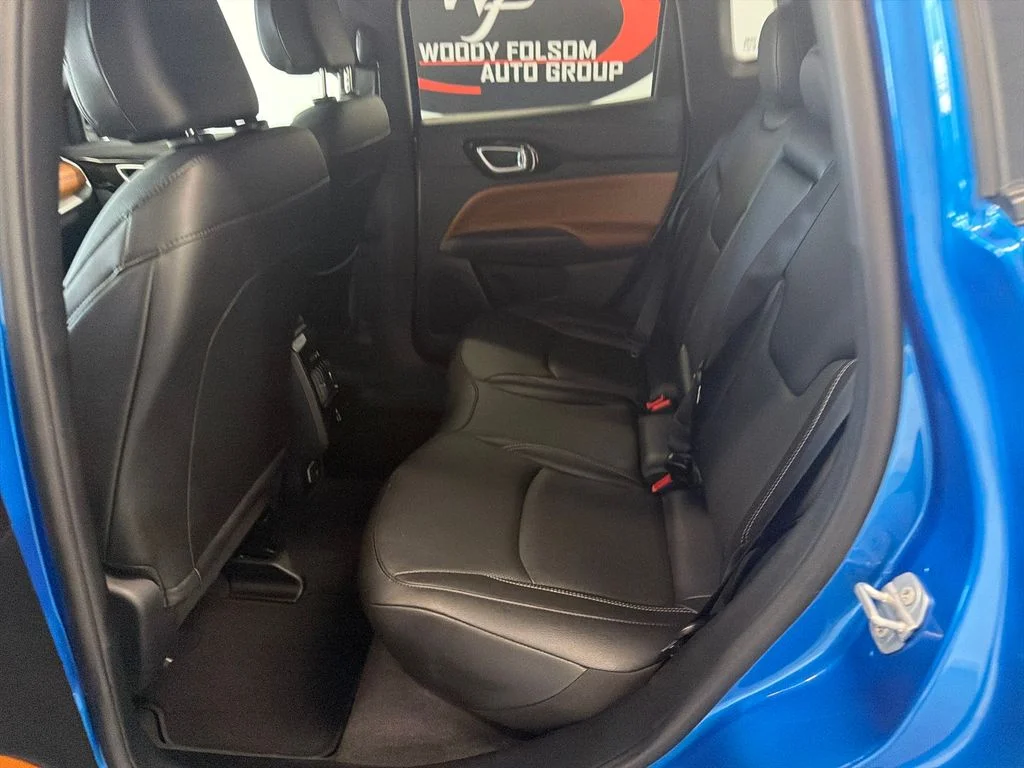 Used 2025 Blue Jeep Limited image 12