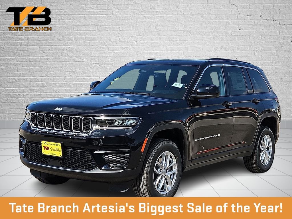 2026 Jeep Grand Cherokee Laredo 4x4's photo