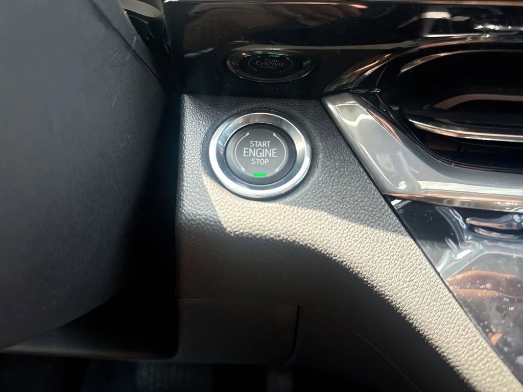 New 2026 Ebony Twilight Metallic Buick Avenir image 16