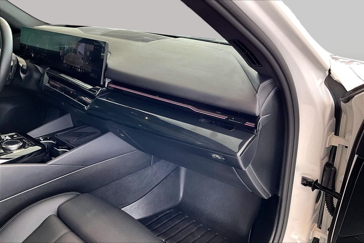 Certified Used 2025 Mineral White Metallic BMW 530i image 20