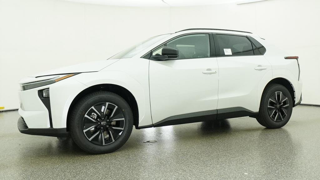 New 2026 Wind Chill Pearl Toyota XLE image 4