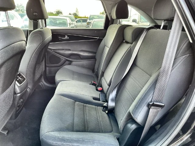 Used 2020 Black Kia S image 24