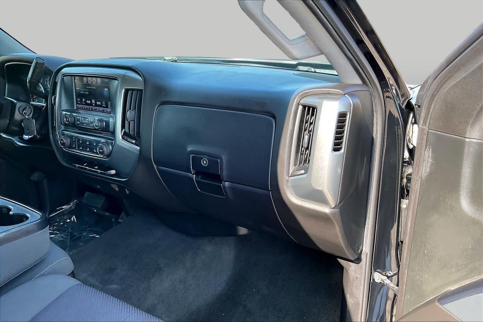 Used 2018 Black Chevrolet LT image 18