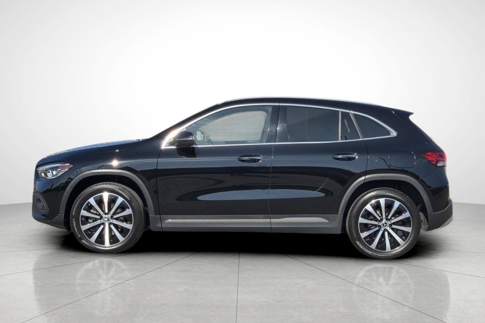 Used 2023 Black Mercedes-Benz GLA 250 image 29