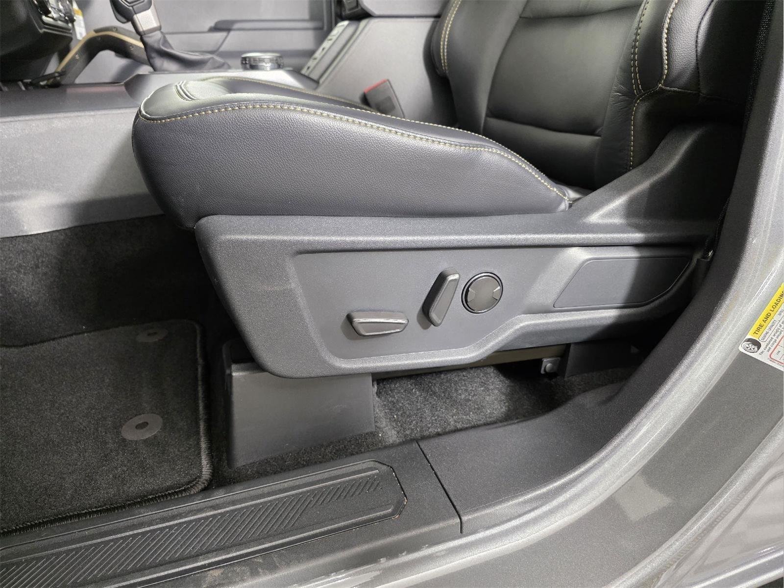 Used 2025 Carbonized Gray Metallic Ford Badlands image 13