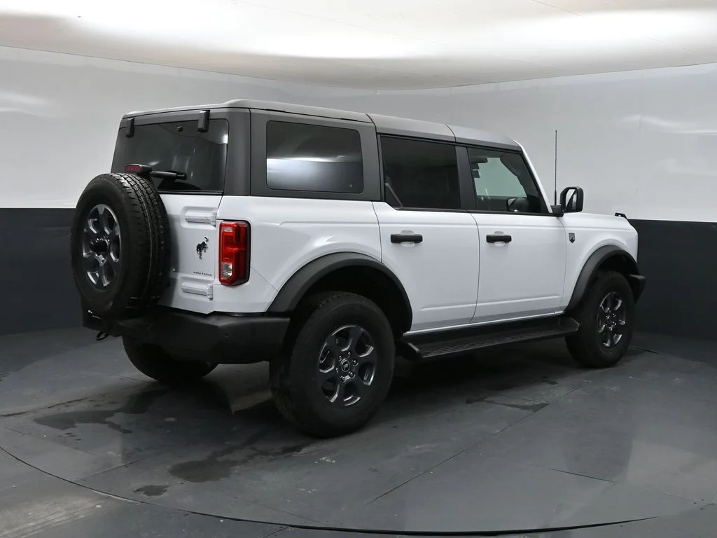 New 2026 White Ford Big Bend image 2