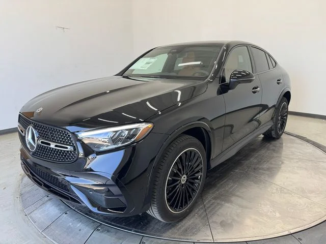 New 2027 Black Mercedes-Benz GLC 300 image 32