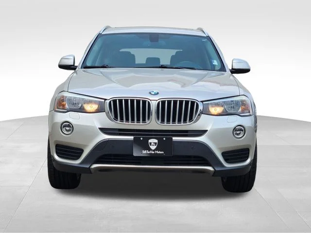 Used 2017 Silver BMW sDrive28i image 3