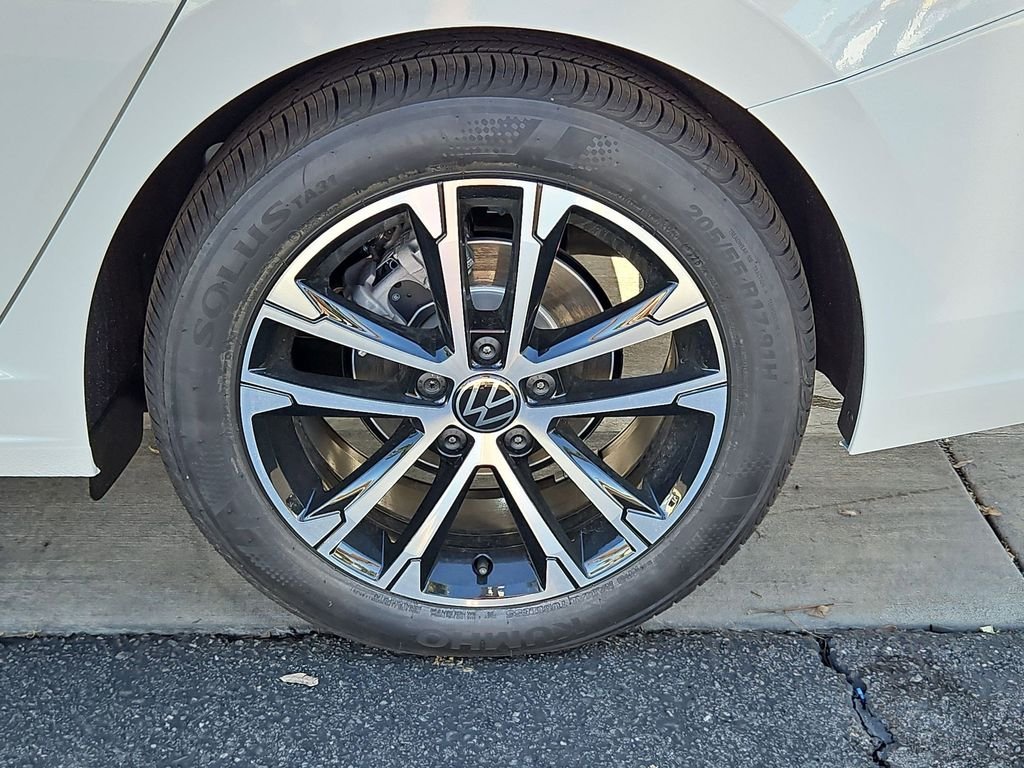 New 2026 White Volkswagen 1.5T Sport image 22
