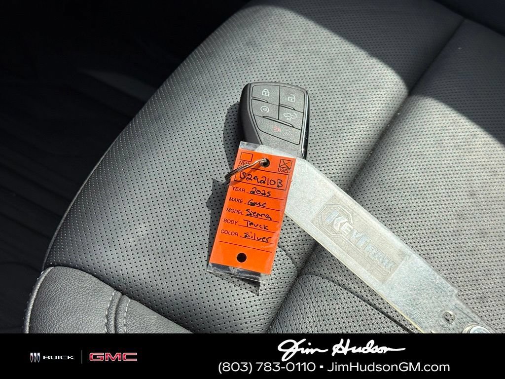 2025 GMC Sierra 1500 SLT - Photo 36