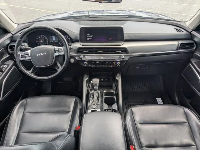 Used 2022 Silver Kia S image 14