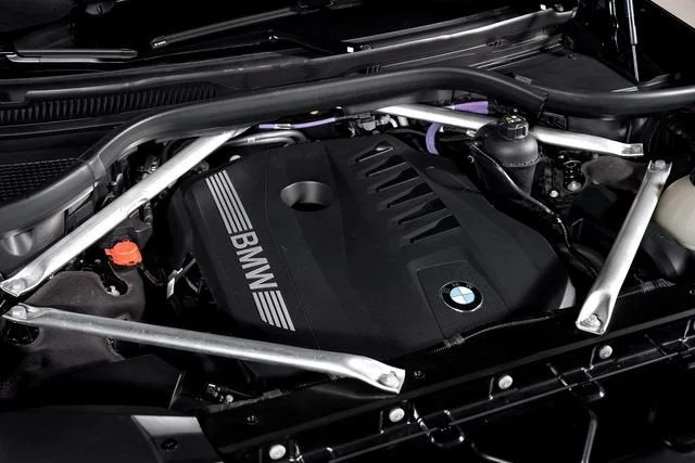 Used 2024 Black Sapphire Metallic BMW xDrive40i image 13