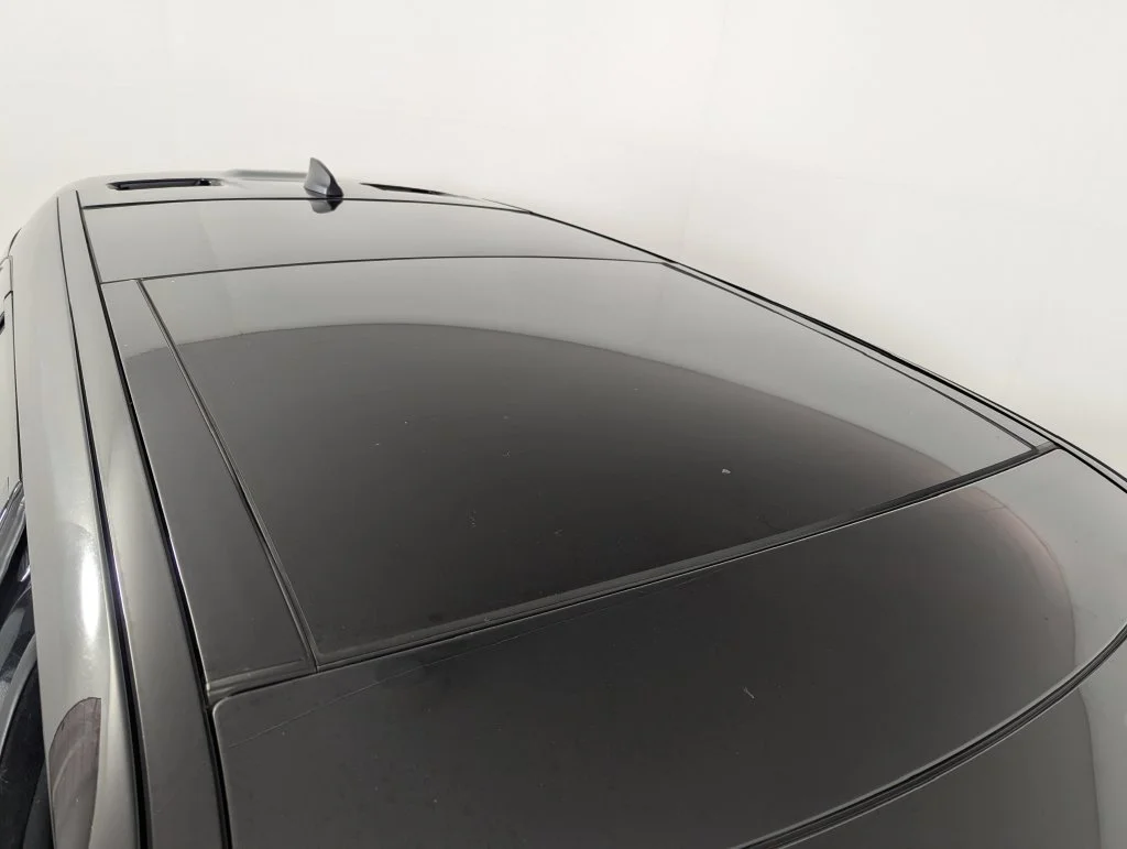 Used 2025 Black Land Rover Dynamic SE image 24